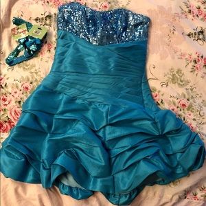 Dazzling party dress!